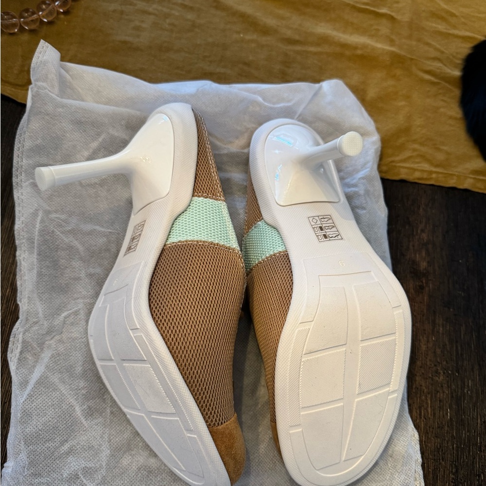 Jeffrey Campbell Blue and Tan Heels with Unique Design - Picture 3 of 5